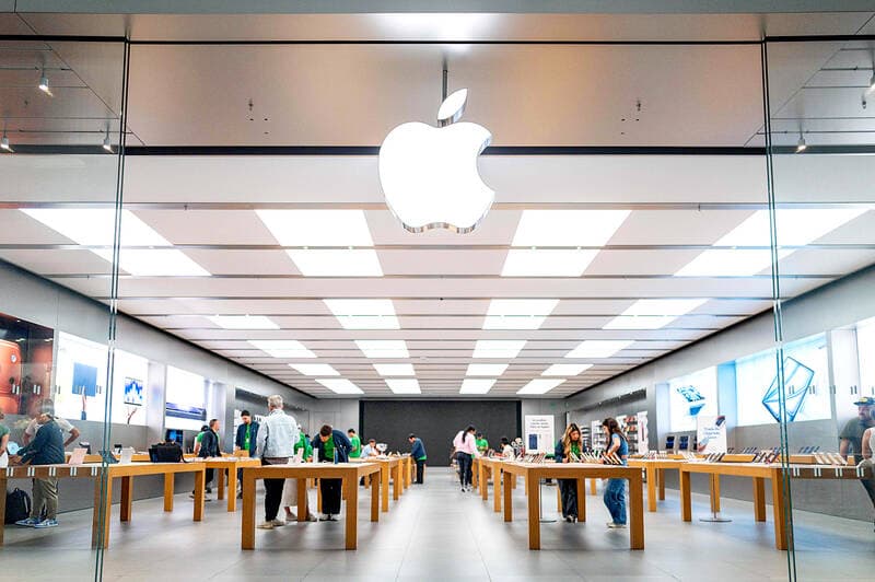 Apple Explores Intel and Samsung as US-Based Chip Suppliers to Reduce TSMC Dependence