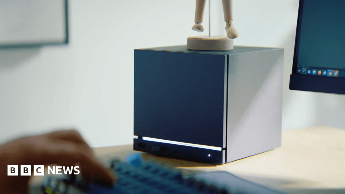 Valve launches Steam Machine PC-console hybrid at £879