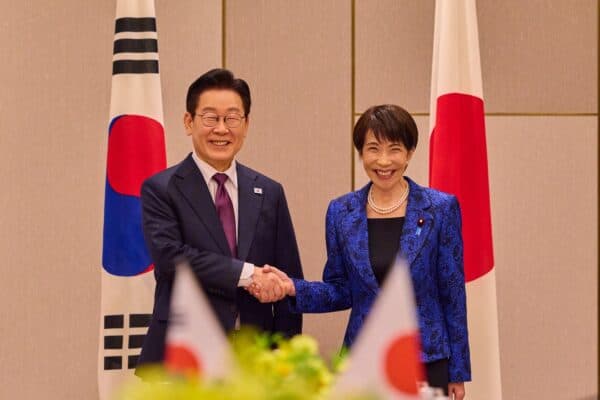 Japan-South Korea Relations Warm Under Ideologically Opposite Leaders